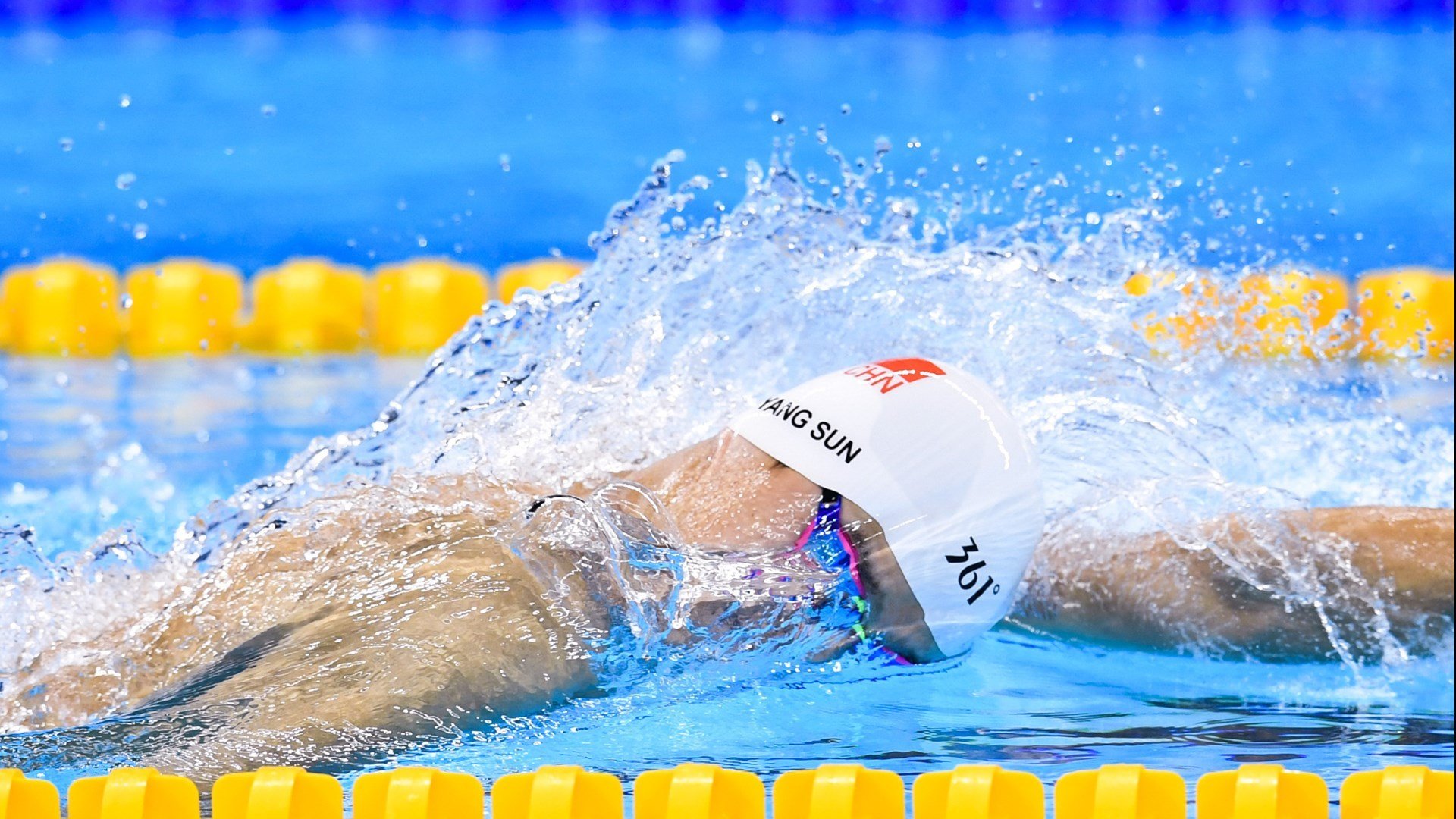 中国篮球人用汗水诠释信念，篮球员中国