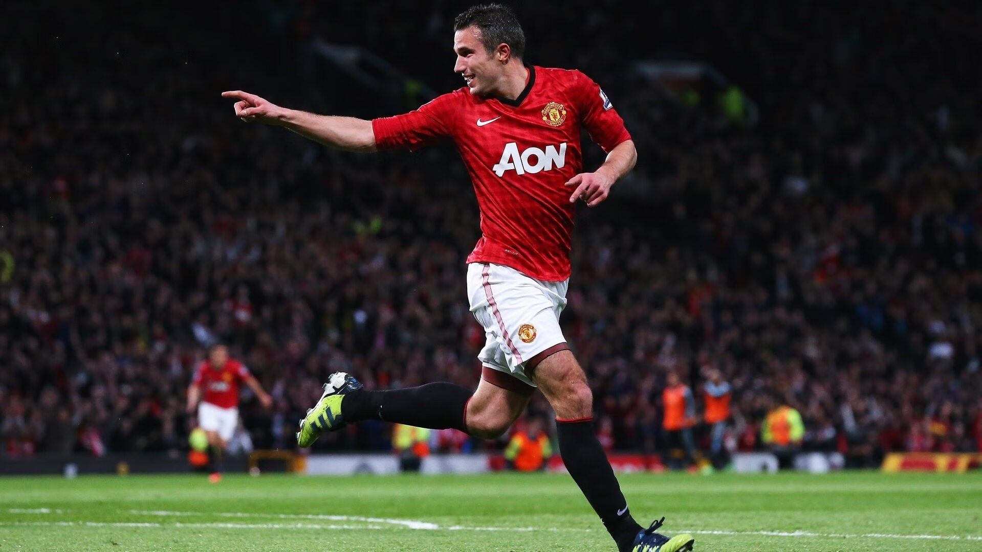 热刺引援计划遇挫，水晶宫为留住马特塔摆出强硬姿态，热刺对水晶宫阵容